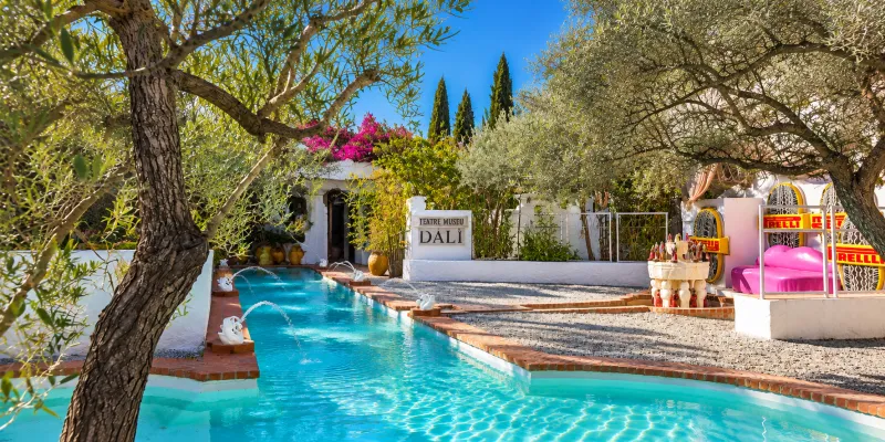 Dali Huis Cadaques zwembad pìrelli