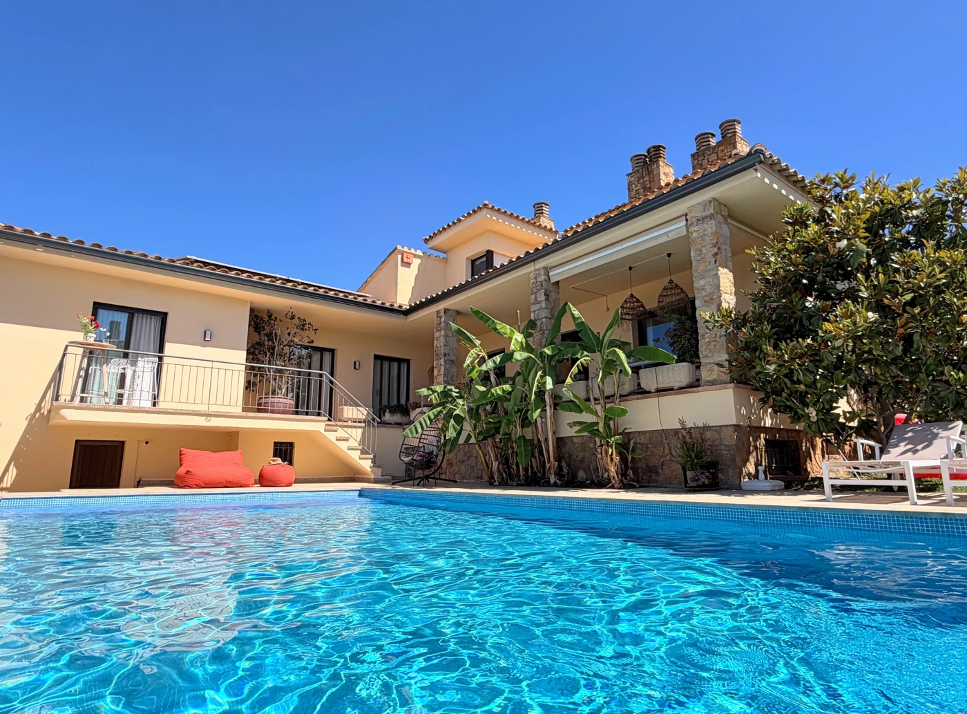 001 Villa Alegre