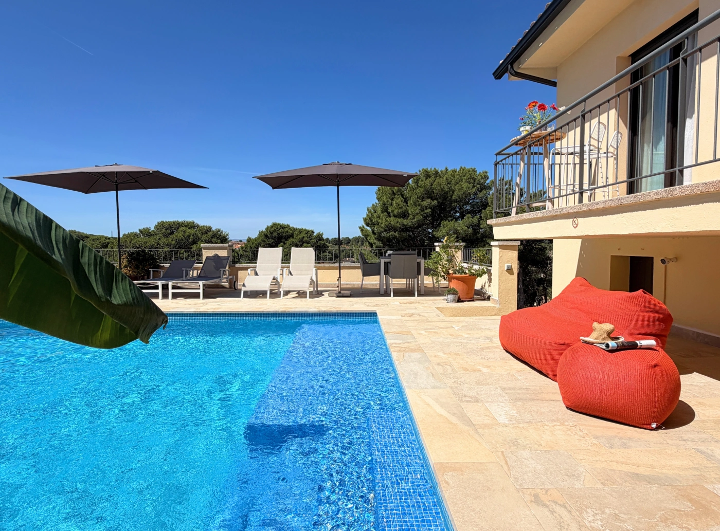 005 Villa Alegre