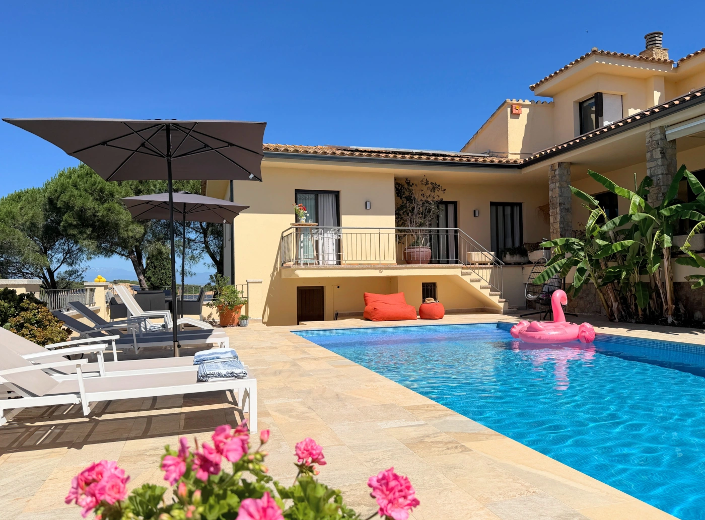 010 Villa Alegre