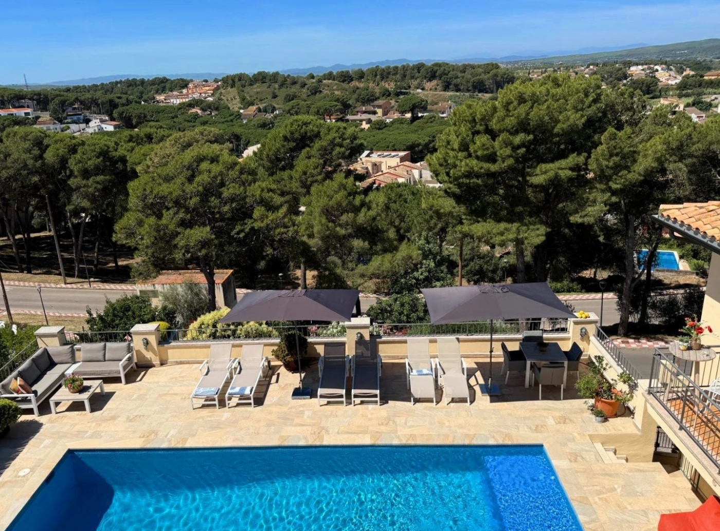 064 Villa Alegre