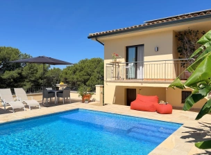 002 Villa Alegre