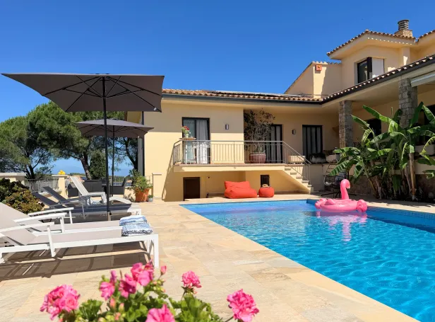 010 Villa Alegre