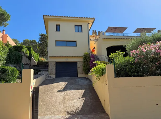 090 Villa Alegre