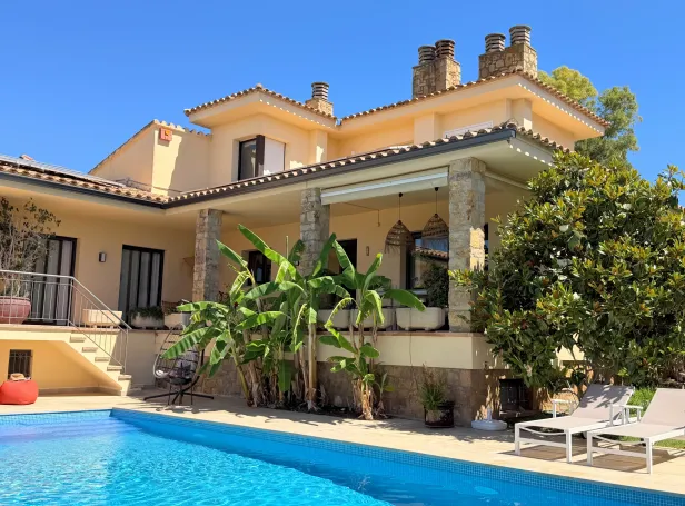 092 Villa Alegre
