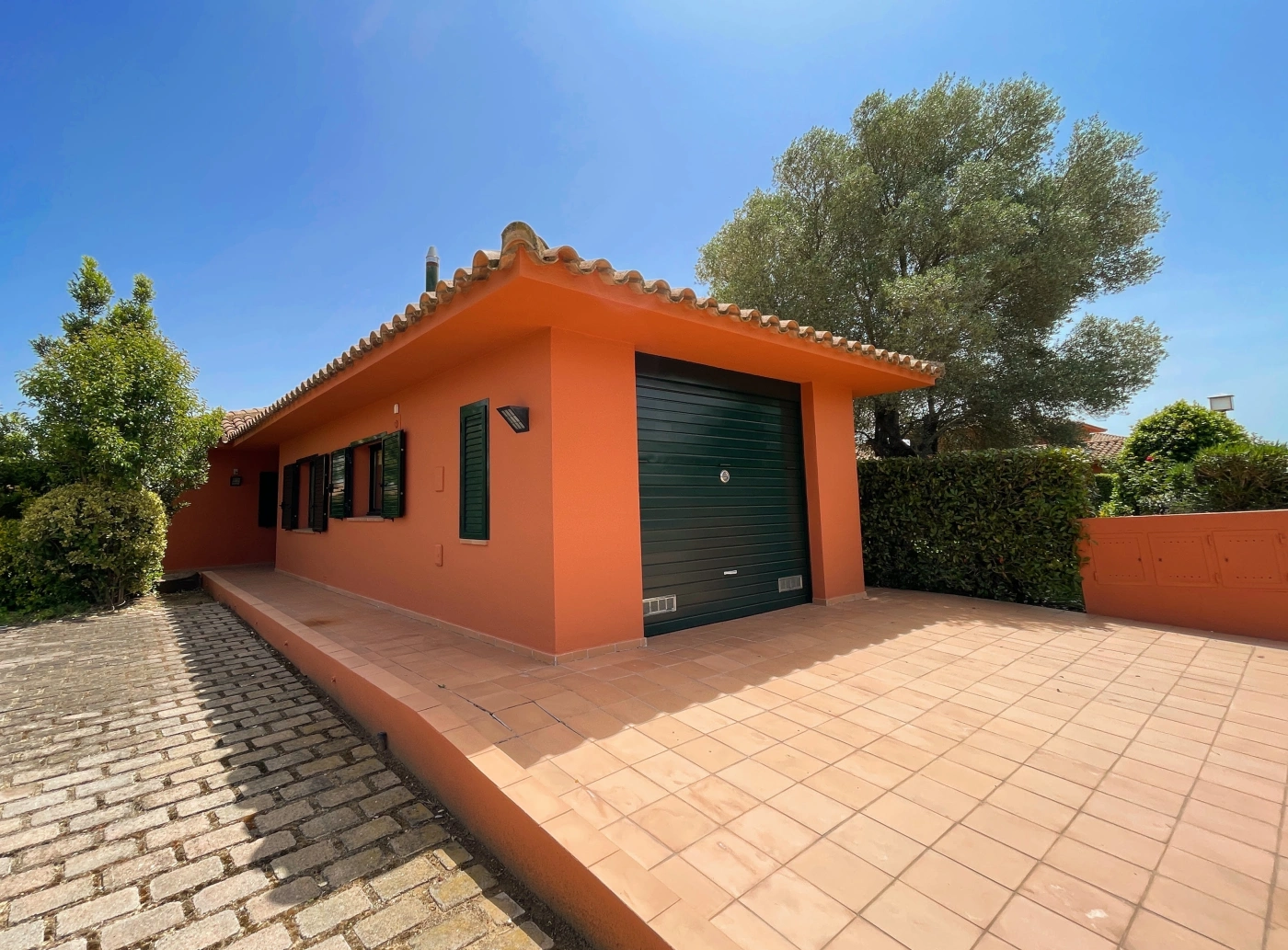 024 Villa Luna
