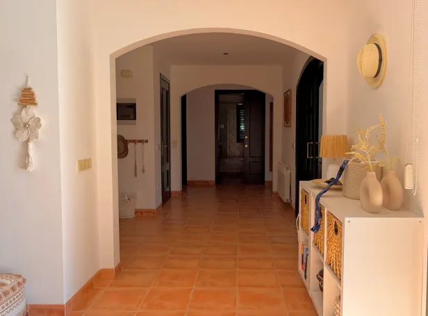 041 Villa Luna