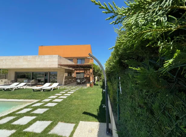 002 Villa Rosé