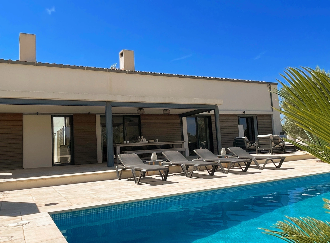 053 Villa Xalvador