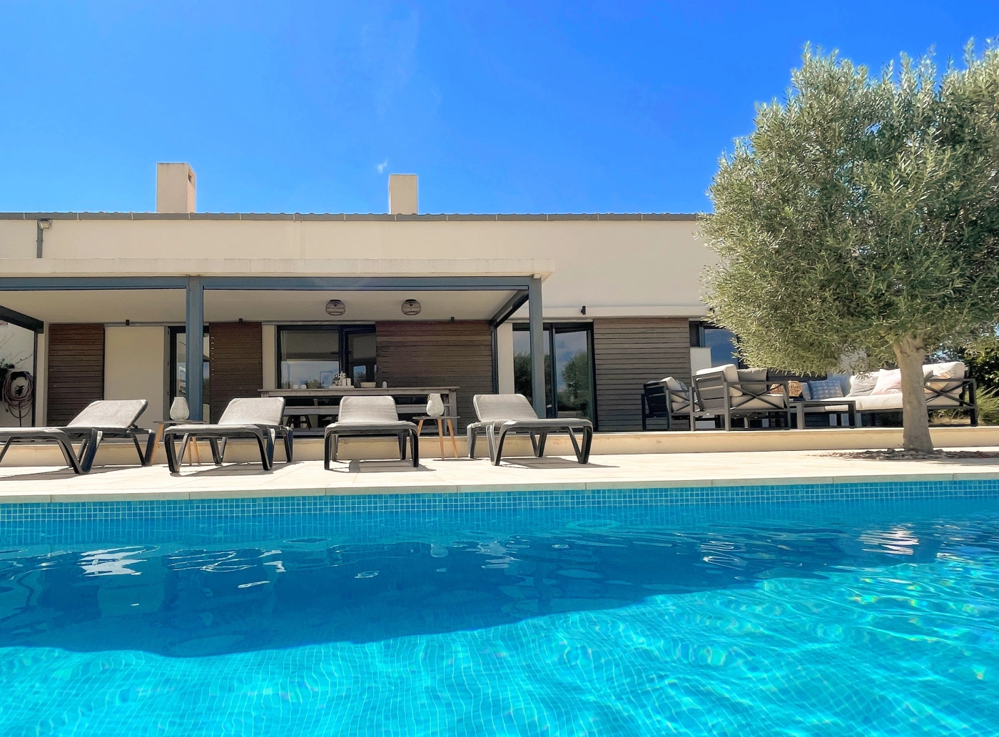 055 Villa Xalvador