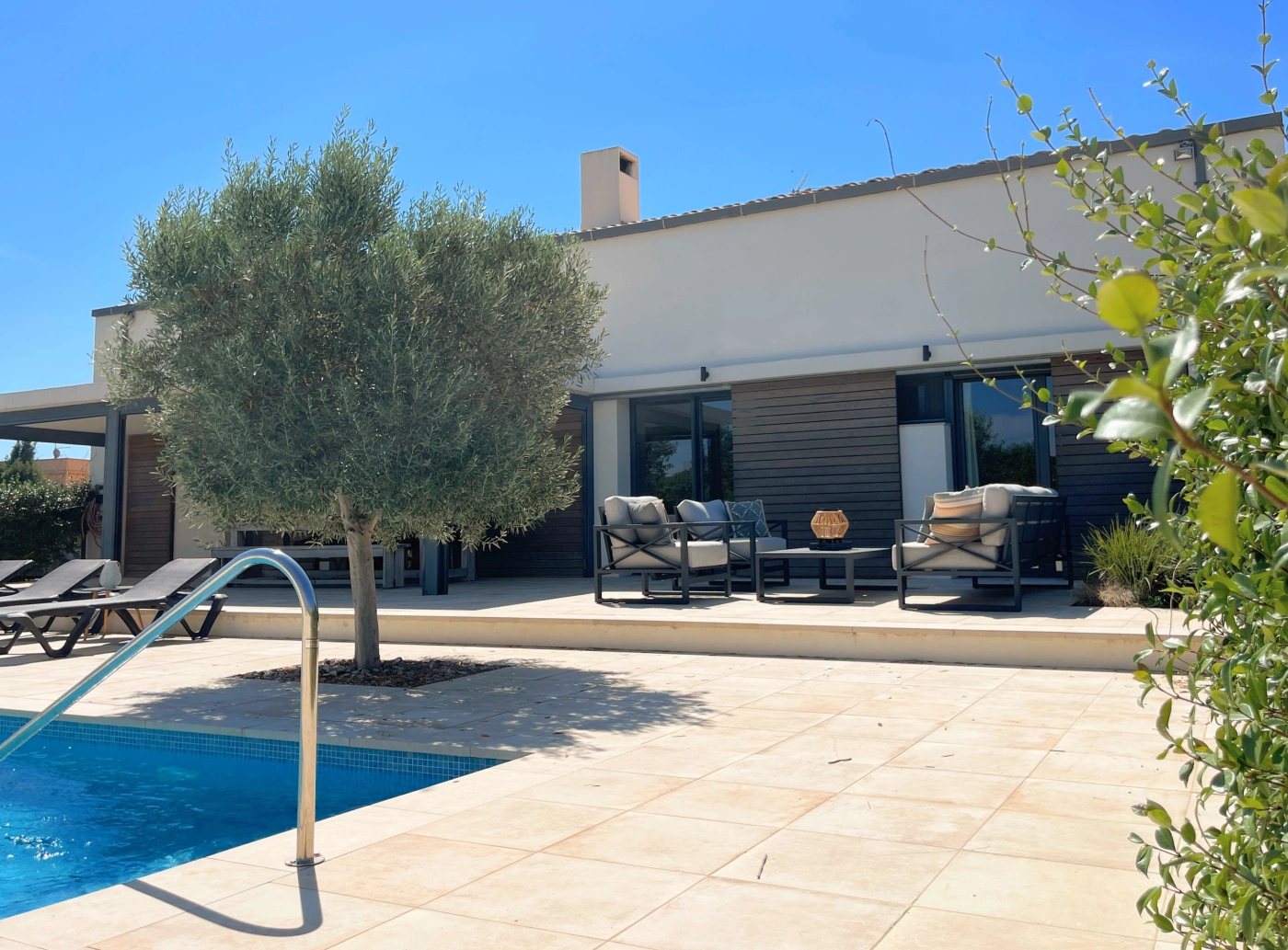 057 Villa Xalvador